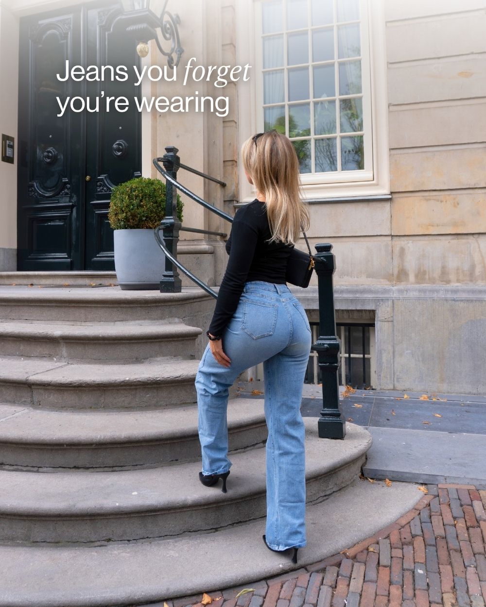 Curve-Hugging Relax – High-Waist – Sky Blue