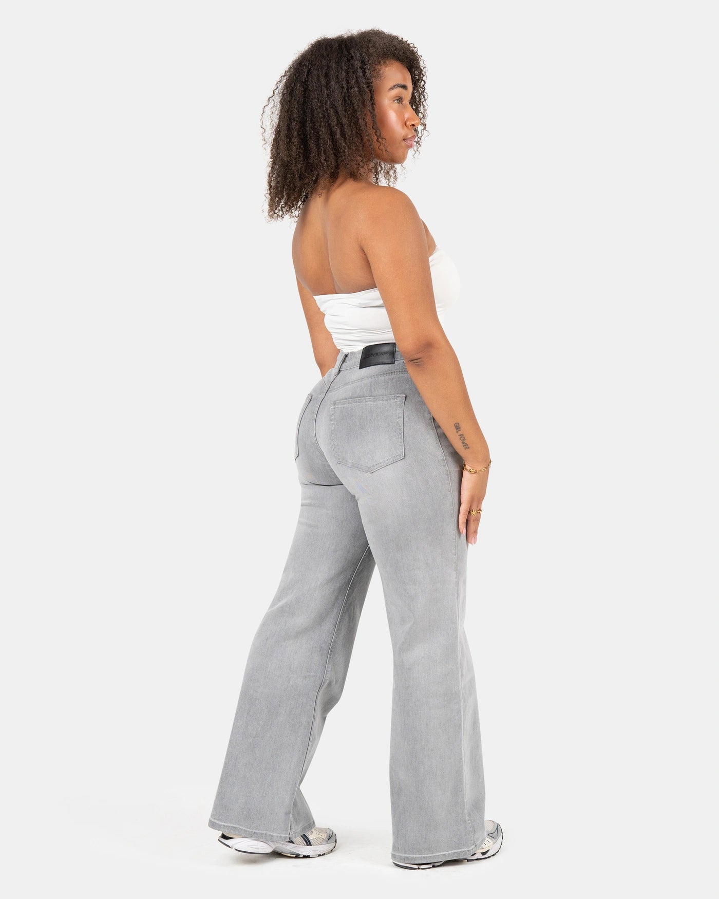 M | 163cm | 70cm waist