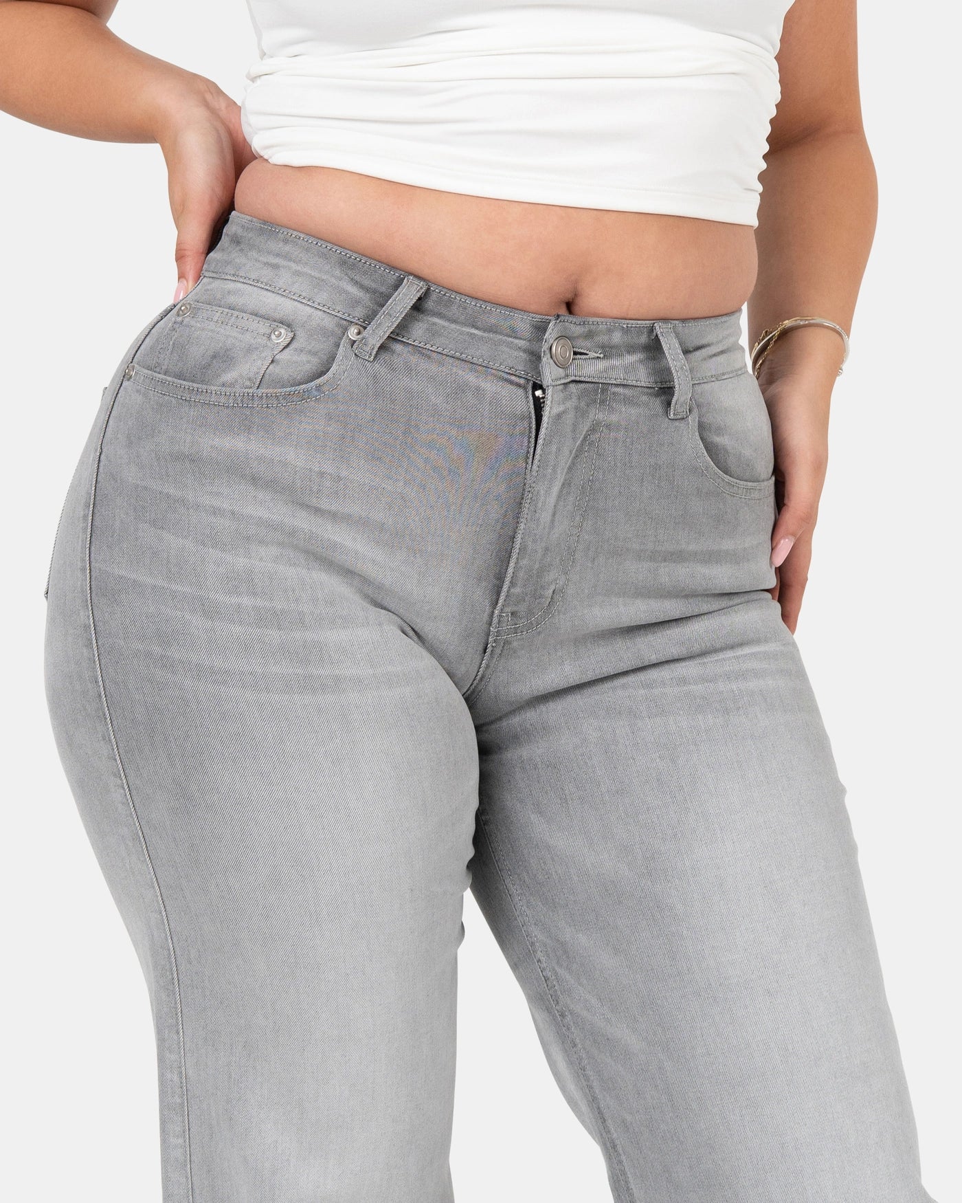 Curve-Hugging Wide Leg – Mid Rise – Cloud Grey