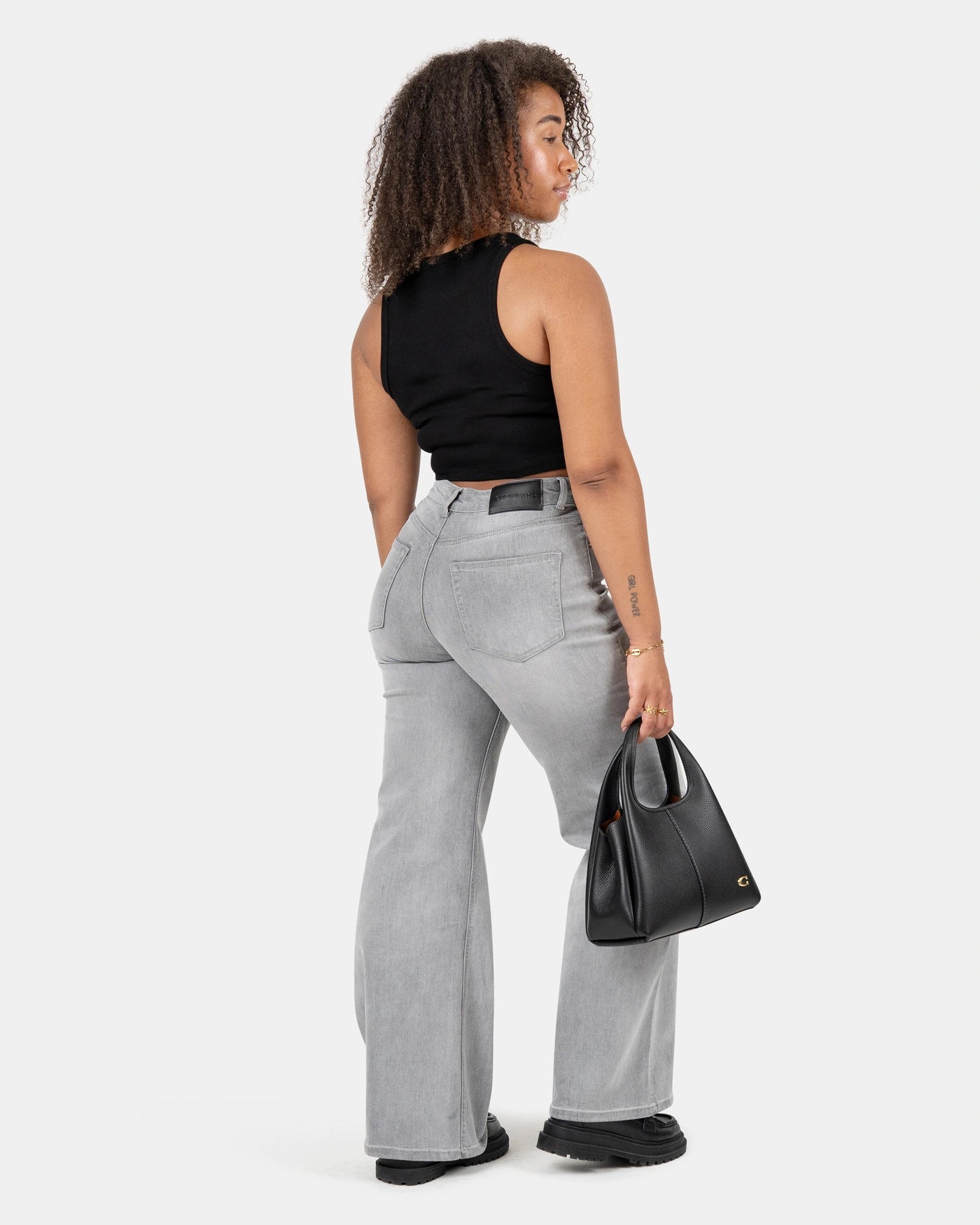 M | 163cm | 70cm waist