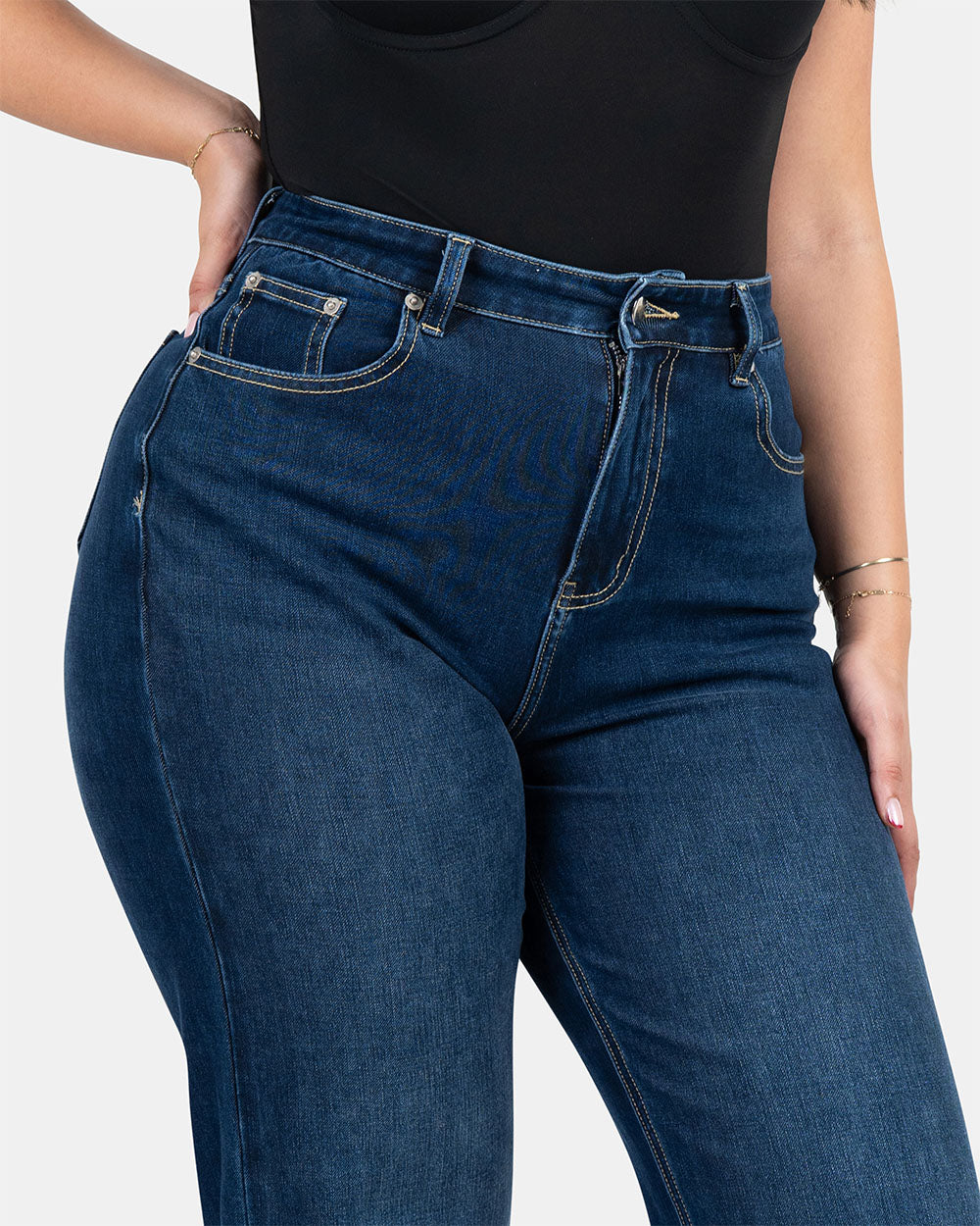 Curve-Hugging Relax – High-Waist – Indigo