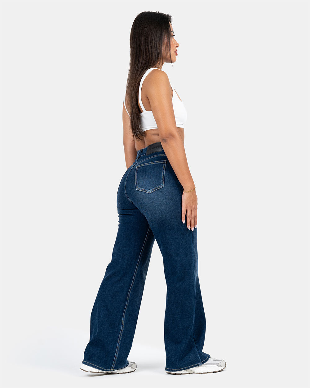 Curve-Hugging Relax – High-Waist – Indigo