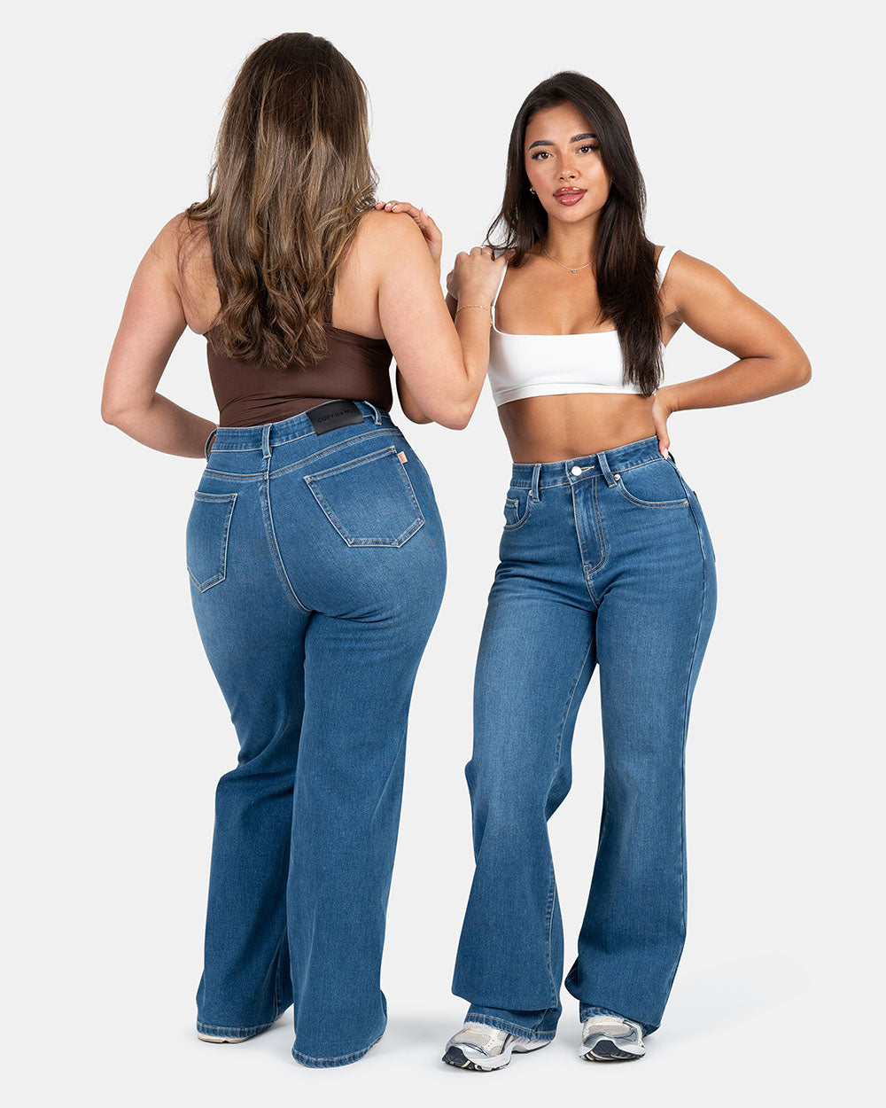 Curve-Hugging Relax – High-Waist – Mid Blue