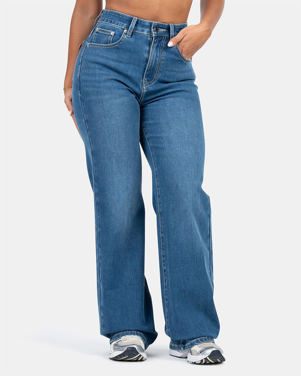 Curve-Hugging Relax – High-Waist – Mid Blue