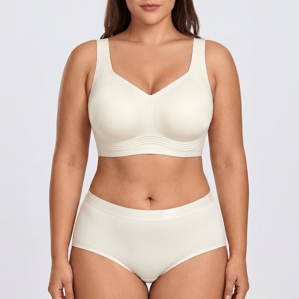 Seamless Jelly-Band Brief - Cream White on model, front #Color_Cream White