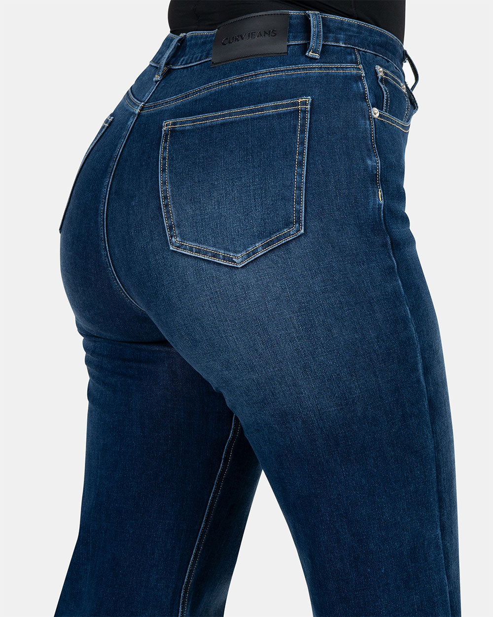 Curve-Hugging Relax – High-Waist – Indigo