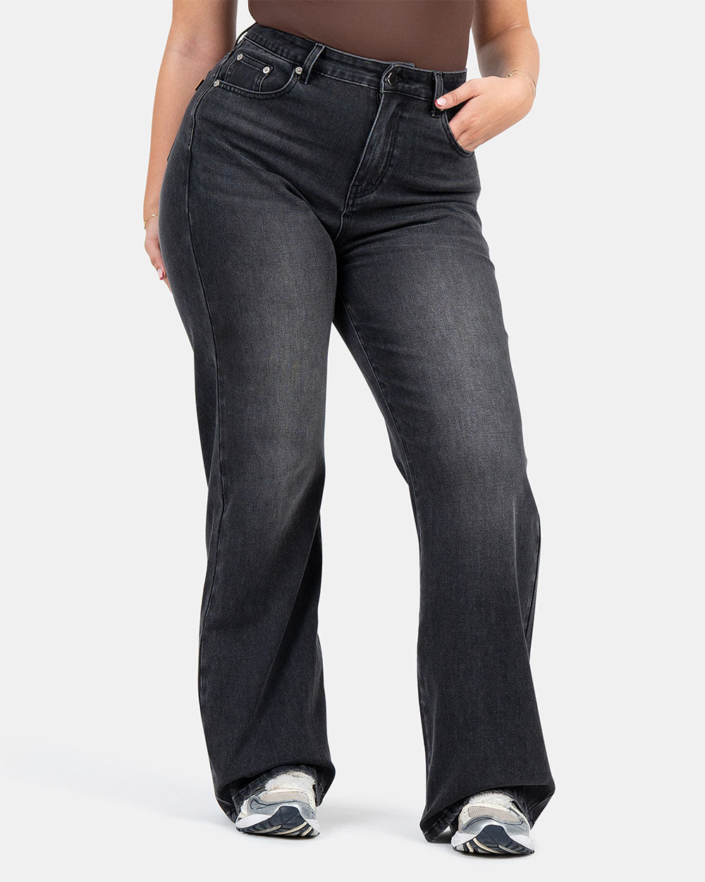 Curve-Hugging Relax – High-Waist – Black