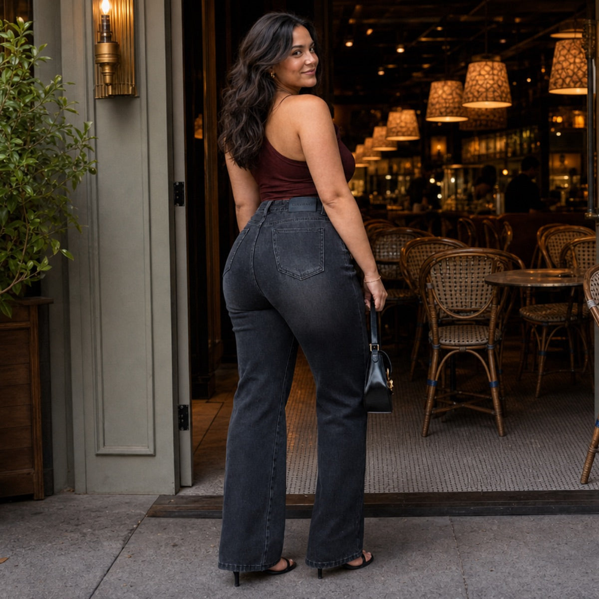 Fits at 9AM. Still Fits at 9PM.